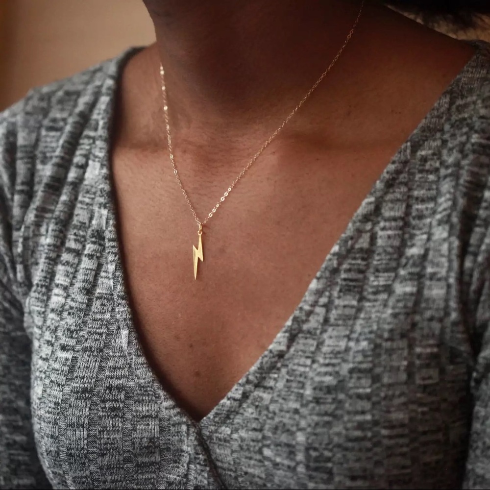 Lighting simple style necklace